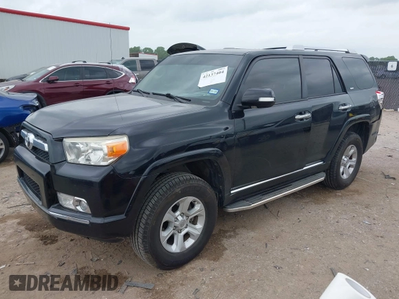 2012 Toyota 4Runner SR5 z VIN JTEZU5JR1C5044324, wystawiony jako IAAI lot #42137404 z przebiegiem 252 363 mil mil oraz . Historia ofert i sprzedaży dostępna na DreamBid. Obrazek 17.