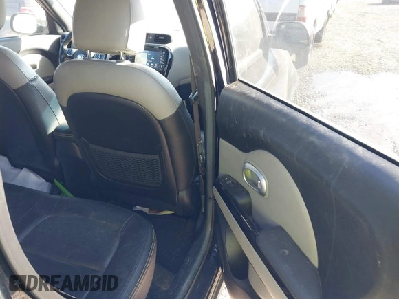 2015 Kia Soul + with VIN KNDJP3A53F7146064, listed as a IAAI auction lot 41724882 with 102,444 mi miles. Bid and sale history available at carsss.com. Image 8.