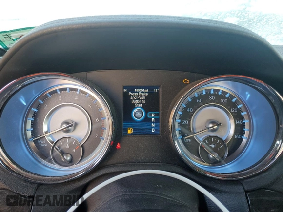 2014 Chrysler 300 C with VIN 2C3CCAKT6EH128509, listed as a Copart auction lot 86154334 with 189,551 mi miles and Clean Title. Bid and sale history available at DreamBid. Image 9.