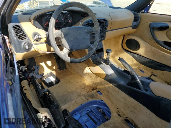 1998 Porsche Boxster с VIN WP0CA2989WU626453, выставлен на аукционе Copart как лот 54971925 с пробегом 116 461 миль миль и На запчасти • Non repairable. История ставок и продаж доступна на DreamBid. Изображение 8.