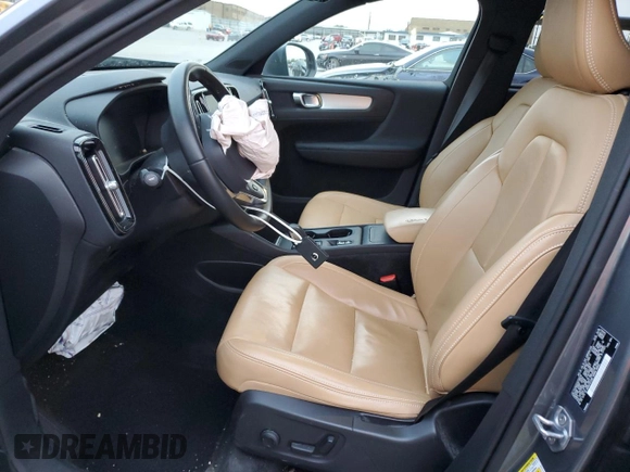 2019 Volvo XC40 Momentum z VIN YV4162UK3K2150716, wystawiony jako Copart lot #68485392 z przebiegiem 44 253 mil mil oraz . Historia ofert i sprzedaży dostępna na DreamBid. Obrazek 7.