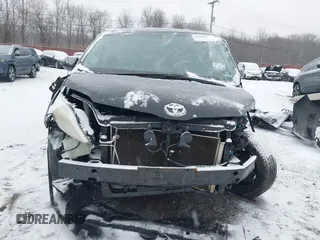 2011 Toyota Sienna LE AAS with VIN 5TDKK3DC3BS113594, listed as a IAAI auction lot 41236977 with 166,156 mi miles. Bid and sale history available at carsss.com. Image 11.
