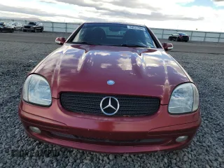 2002 Mercedes-Benz SLK-Class 2.3L Kompressor with VIN WDBKK49F62F246292, listed as a Copart auction lot 80231094 with 133,406 mi miles and Salvage Title. Bid and sale history available at carsss.com. Image 5.