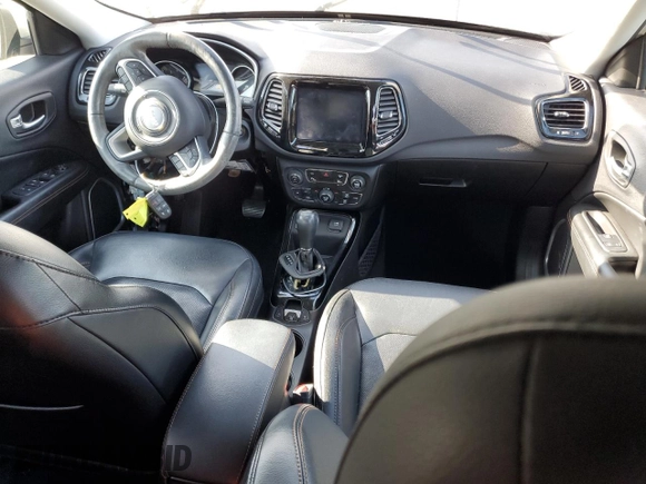2018 Jeep Compass Limited with VIN 3C4NJCCB4JT367909, listed as a Copart auction lot 52526665 with Not provided miles and Salvage title. Bid and sale history available at DreamBid. Image 8.