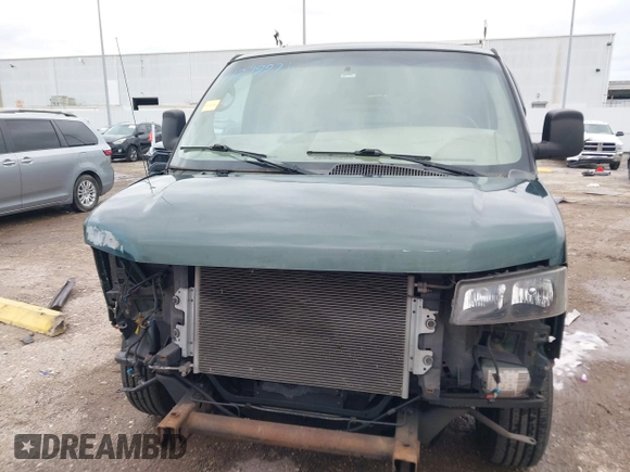 2004 Chevrolet Express Cargo Van with VIN 1GCGG25U541120927, listed as a IAAI auction lot 41279971 with 181,985 mi miles. Bid and sale history available at carsss.com. Image 12.