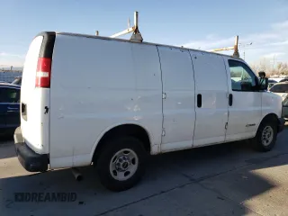 2003 GMC Savana Cargo Van with VIN 1GTGG25U131159299, listed as a Copart auction lot 85139114 with 251,648 mi miles and Clean Title. Bid and sale history available at carsss.com. Image 3.