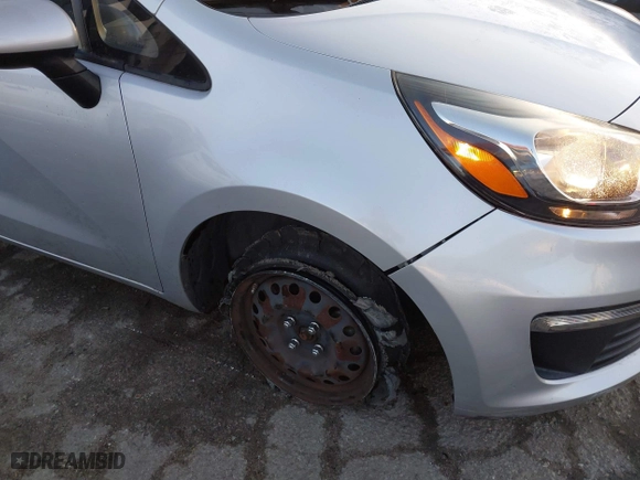 2016 Kia Rio LX with VIN KNADM4A30G6620342, listed as a IAAI auction lot 41756184 with 71,555 mi miles. Bid and sale history available at carsss.com. Image 6.
