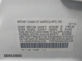 2019 Acura ILX with VIN 19UDE2F35KA012742, listed as a IAAI auction lot 41174157 with 39,000 mi miles. Bid and sale history available at carsss.com. Image 9.