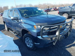 2020 Chevrolet Silverado 1500 LT with VIN 1GCUYDED3LZ180975, listed as a IAAI auction lot 41363402 with 70,272 mi miles and . Bid and sale history available at DreamBid. Image 1.