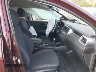 2019 Kia Sorento S V6 with VIN 5XYPGDA54KG559320, listed as a IAAI auction lot 40754605 with 68,555 mi miles. Bid and sale history available at carsss.com. Image 5.