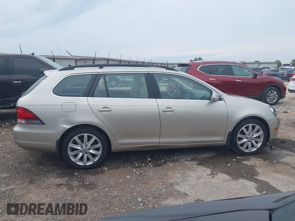 2014 Volkswagen Jetta TDI w/Sunroof with VIN 3VWPL7AJ8EM606766, listed as a IAAI auction lot 42440965 with 96,404 mi miles and . Bid and sale history available at DreamBid. Image 13.