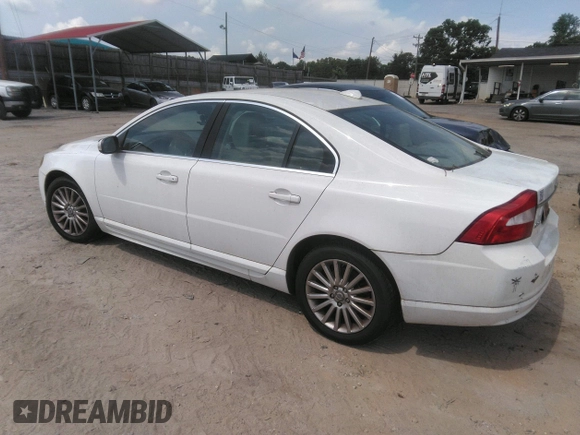 2007 Volvo S80 I6 with VIN YV1AS982871043203, listed as a IAAI auction lot 42150198 with 141,212 mi miles. Bid and sale history available at carsss.com. Image 3.