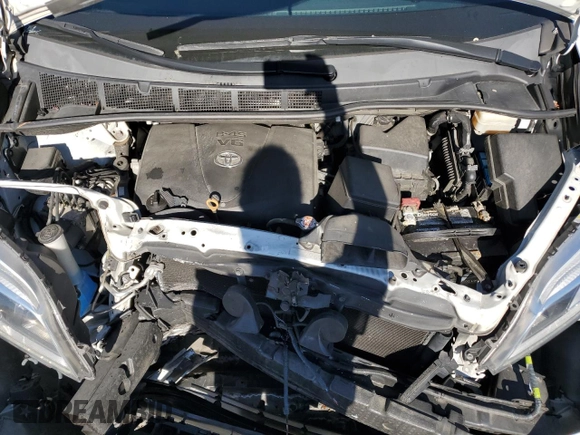 2018 Toyota Sienna XLE with VIN 5TDDZ3DC6JS196196, listed as a Copart auction lot 60103275 with 71,209 mi miles and Salvage title. Bid and sale history available at DreamBid. Image 12.