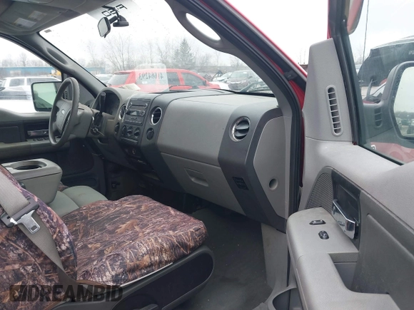 2008 Ford F-150 XLT z VIN 1FTPX14518FA91004, wystawiony jako IAAI lot #41664293 z przebiegiem 171 860 mil mil oraz . Historia ofert i sprzedaży dostępna na DreamBid. Obrazek 5.