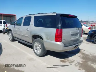 2007 GMC Yukon XL SLT with VIN 1GKFK16337J282185, listed as a IAAI auction lot 41738290 with 295,458 mi miles. Bid and sale history available at carsss.com. Image 3.