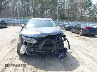 2020 Nissan Rogue SV with VIN JN8AT2MT8LW016660, listed as a IAAI auction lot 41805103 with 121,669 mi miles. Bid and sale history available at carsss.com. Image 6.