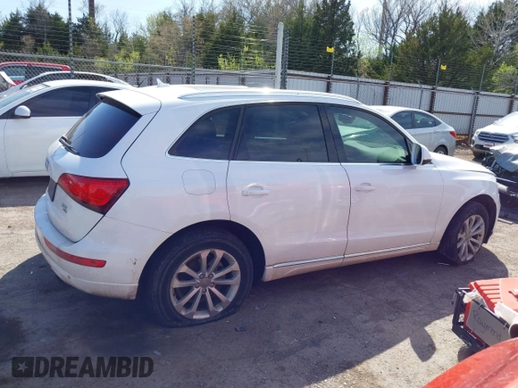 2014 Audi Q5 Premium Plus z VIN WA1LFAFP2EA007145, wystawiony jako IAAI lot #41937027 z przebiegiem 139 418 mil mil oraz . Historia ofert i sprzedaży dostępna na DreamBid. Obrazek 13.
