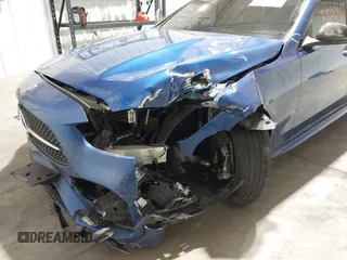2022 Mercedes-Benz C 300 with VIN W1KAF4HB5NR067802, listed as a IAAI auction lot 41409645 with 44,100 mi miles and . Bid and sale history available at DreamBid. Image 6.