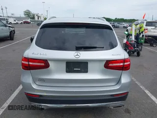 2019 Mercedes-Benz GLC 300 z VIN WDC0G4KB7KF626348, wystawiony jako IAAI lot #42356795 z przebiegiem 56 610 mil mil oraz . Historia ofert i sprzedaży dostępna na DreamBid. Obrazek 16.