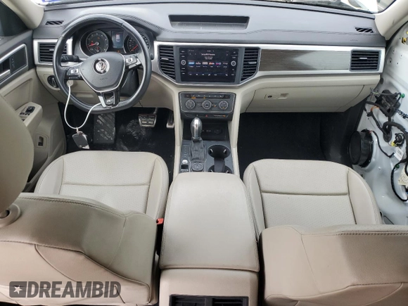 2018 Volkswagen Atlas SE z VIN 1V2PR2CA0JC558787, wystawiony jako Copart lot #50322575 z przebiegiem 104 103 mil mil oraz Szkoda całkowita • Salvage title. Historia ofert i sprzedaży dostępna na DreamBid. Obrazek 8.