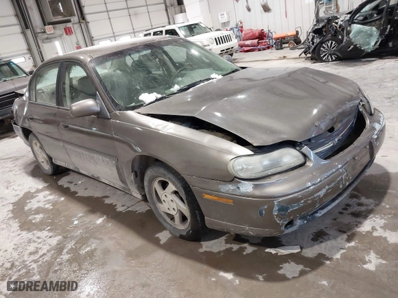 2000 Chevrolet Malibu with VIN 1G1ND52J2Y6144275, listed as a IAAI auction lot 41570948 with 230,626 mi miles. Bid and sale history available at carsss.com. Image 1.