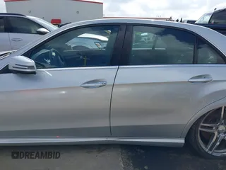 2011 Mercedes-Benz E 63 AMG с VIN WDDHF7HB8BA356599, выставлен на аукционе IAAI как лот 42674553 с пробегом 73 500 миль миль и . История ставок и продаж доступна на DreamBid. Изображение 13.