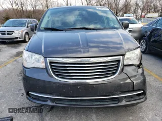 2015 Chrysler Town & Country LX with VIN 2C4RC1AG6FR675771, listed as a Copart auction lot 82665674 with 146,636 mi miles and Salvage Title. Bid and sale history available at carsss.com. Image 5.