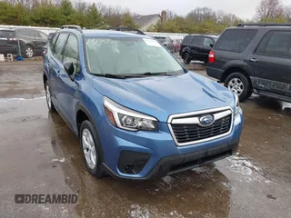 2019 Subaru Forester z VIN JF2SKACC9KH581129, wystawiony jako IAAI lot #42008258 z przebiegiem 104 783 mil mil oraz . Historia ofert i sprzedaży dostępna na DreamBid. Obrazek 1.