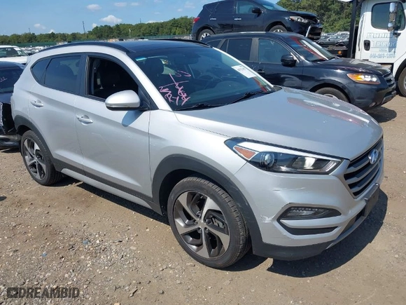 2018 Hyundai Tucson Value with VIN KM8J3CA26JU697712, listed as a IAAI auction lot 40323457 with 53,175 mi miles. Bid and sale history available at carsss.com. Image 1.