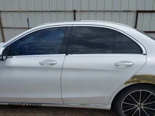 2019 Mercedes-Benz C 300 with VIN 55SWF8DB7KU283888, listed as a IAAI auction lot 42417049 with 111,868 mi miles and . Bid and sale history available at DreamBid. Image 15.