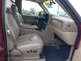2004 Chevrolet Tahoe LS z VIN 1GNEC13T54R264848, wystawiony jako IAAI lot #42237186 z przebiegiem Nie podano mil oraz . Historia ofert i sprzedaży dostępna na DreamBid. Obrazek 5.