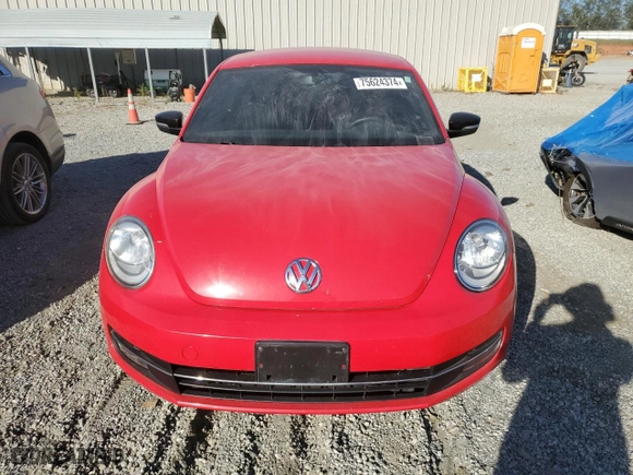 2012 Volkswagen Beetle 2.0T Turbo PZEV with VIN 3VWVA7AT5CM609295, listed as a Copart auction lot 75624374 with 55,287 mi miles and Non Repairable. Bid and sale history available at carsss.com. Image 5.