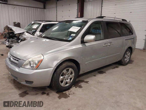 2010 Kia Sedona LX with VIN KNDMG4C35A6330998, listed as a IAAI auction lot 41833978 with 161,452 mi miles. Bid and sale history available at carsss.com. Image 2.