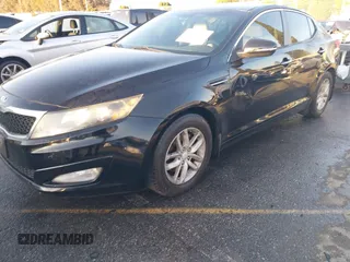 2013 Kia Optima LX z VIN 5XXGM4A75DG239179, wystawiony jako IAAI lot #41831088 z przebiegiem 128 411 mil mil oraz . Historia ofert i sprzedaży dostępna na DreamBid. Obrazek 6.