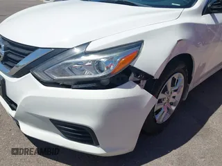 2018 Nissan Altima 2.5 SR with VIN 1N4AL3AP6JC299492, listed as a IAAI auction lot 42137817 with 109,367 mi miles. Bid and sale history available at carsss.com. Image 6.