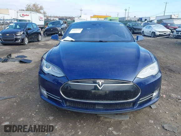 2016 Tesla Model S 90D with VIN 5YJSA1E21GF128362, listed as a IAAI auction lot 40891999 with 179,155 mi miles and . Bid and sale history available at DreamBid. Image 12.