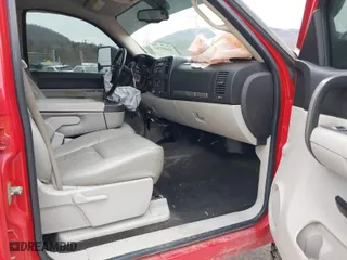 2008 Chevrolet Silverado 1500 LT w/1LT with VIN 2GCEK13J781262883, listed as a IAAI auction lot 41499201 with 157,000 mi miles. Bid and sale history available at carsss.com. Image 5.