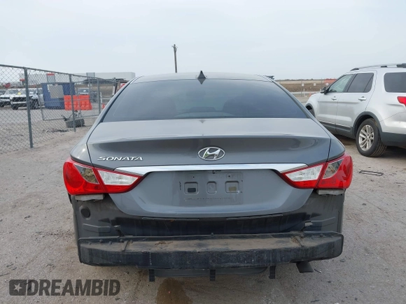 2013 Hyundai Sonata GLS z VIN 5NPEB4AC6DH513018, wystawiony jako IAAI lot #42068966 z przebiegiem 216 086 mil mil oraz . Historia ofert i sprzedaży dostępna na DreamBid. Obrazek 17.