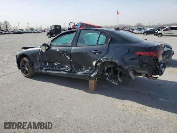 2020 Alfa Romeo Giulia Ti Sport z VIN ZARFANBN8L7638821, wystawiony jako Copart lot #49105635 z przebiegiem 41 052 mil mil oraz Szkody całkowita. Historia ofert i sprzedaży dostępna na DreamBid. Obrazek 2.