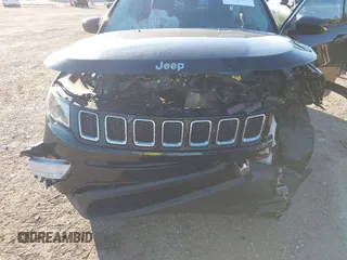 2018 Jeep Compass Latitude with VIN 3C4NJCBB1JT467953, listed as a IAAI auction lot 41254646 with 88,322 mi miles. Bid and sale history available at carsss.com. Image 6.
