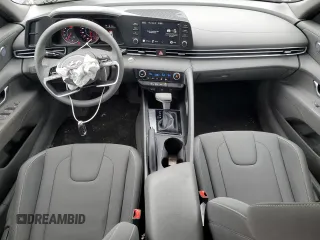 2023 Hyundai Elantra SEL z VIN KMHLM4AG2PU581603, wystawiony jako Copart lot #50824735 z przebiegiem 28 150 mil mil oraz Szkoda całkowita • Salvage title. Historia ofert i sprzedaży dostępna na DreamBid. Obrazek 8.
