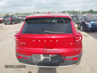 2022 Volvo XC40 Momentum z VIN YV4AC2HK5N2748975, wystawiony jako IAAI lot #42193600 z przebiegiem 50 663 mil mil oraz . Historia ofert i sprzedaży dostępna na DreamBid. Obrazek 16.