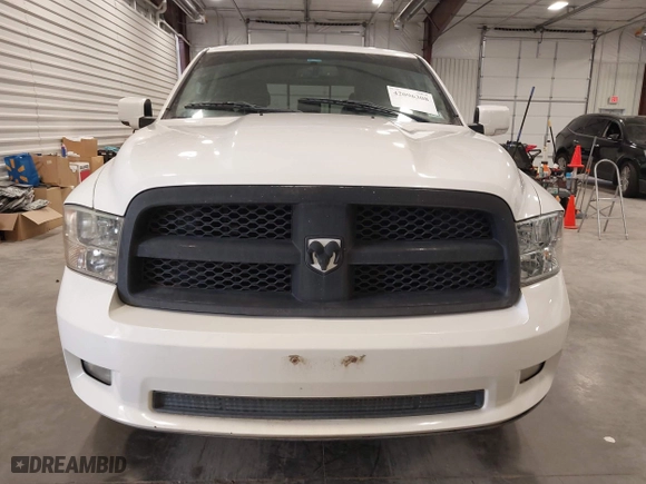 2009 Dodge Ram 1500 Sport with VIN 1D3HB13T39J521768, listed as a IAAI auction lot 42096308 with 173,989 mi miles. Bid and sale history available at carsss.com. Image 13.