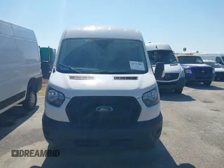 2022 Ford Transit z VIN 1FTYE1C84NKA19903, wystawiony jako IAAI lot #41757403 z przebiegiem 132 991 mil mil oraz . Historia ofert i sprzedaży dostępna na DreamBid. Obrazek 12.