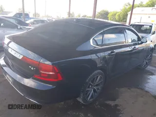 2018 Volvo S90 Momentum z VIN LVY992MK2JP024743, wystawiony jako IAAI lot #42015014 z przebiegiem 91 105 mil mil oraz . Historia ofert i sprzedaży dostępna na DreamBid. Obrazek 4.
