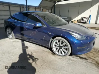 2018 Tesla Model 3 Long Range Battery z VIN 5YJ3E1EA1JF038510, wystawiony jako Copart lot #46352325 z przebiegiem 45 080 mil mil oraz Czysty tytuł • Clean title. Historia ofert i sprzedaży dostępna na DreamBid. Obrazek 4.