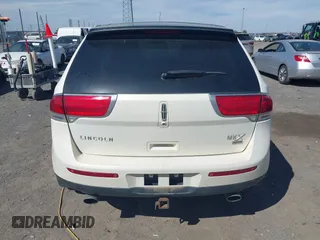 2013 Lincoln MKX with VIN 2LMDJ8JK2DBL19143, listed as a IAAI auction lot 41824677 with 172,336 mi miles. Bid and sale history available at carsss.com. Image 16.