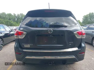 2014 Nissan Pathfinder Platinum with VIN 5N1AR2MM7EC723672, listed as a IAAI auction lot 42532350 with 151,566 mi miles and . Bid and sale history available at DreamBid. Image 6.