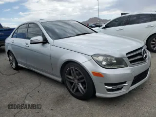 2014 Mercedes-Benz C 250 Sport with VIN WDDGF4HB8EA959924, listed as a Copart auction lot 62961665 with 181,528 mi miles and Clean title. Bid and sale history available at DreamBid. Image 4.
