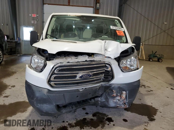 2018 Ford Transit z VIN 1FTYR1YM3JKA92605, wystawiony jako Copart lot #57334985 z przebiegiem 61 538 mil mil oraz Szkoda całkowita • Salvage title. Historia ofert i sprzedaży dostępna na DreamBid. Obrazek 5.